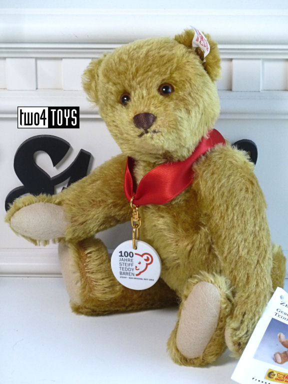 STEIFF. Two Teddy Bears with tags and chips : Dicky re…