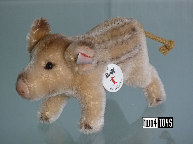 rosa the pig stuffed toy