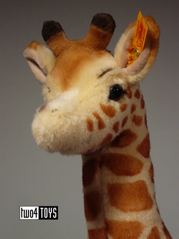 steiff giraffe bendy