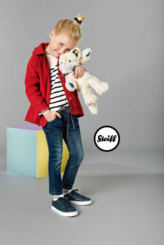 https://www.two4toys.com/images/details/084447_s2.jpg