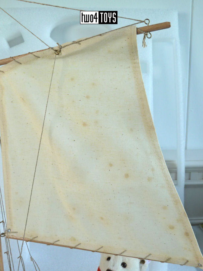https://www.two4toys.com/images/details/657634_moisture_stains_on_sails.02.jpg
