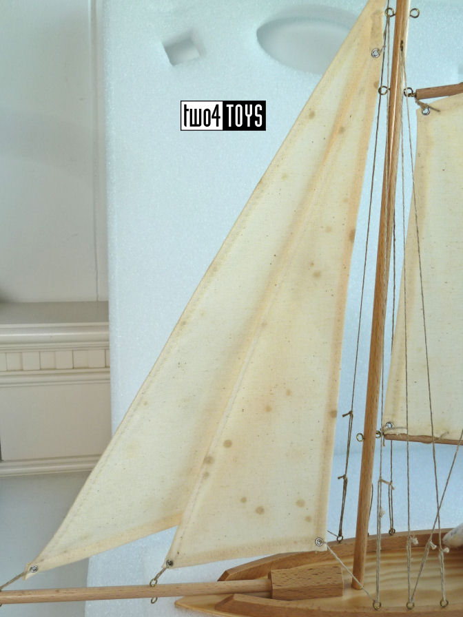 https://www.two4toys.com/images/details/657634_moisture_stains_on_sails.03.jpg