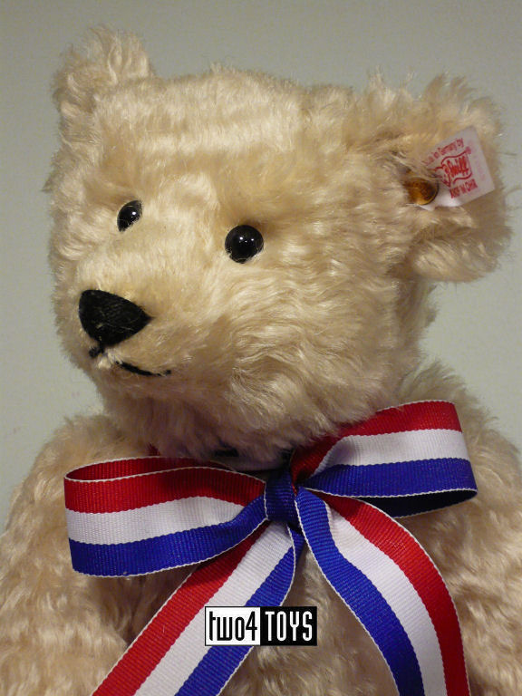 https://www.two4toys.com/images/details/661082d.jpg