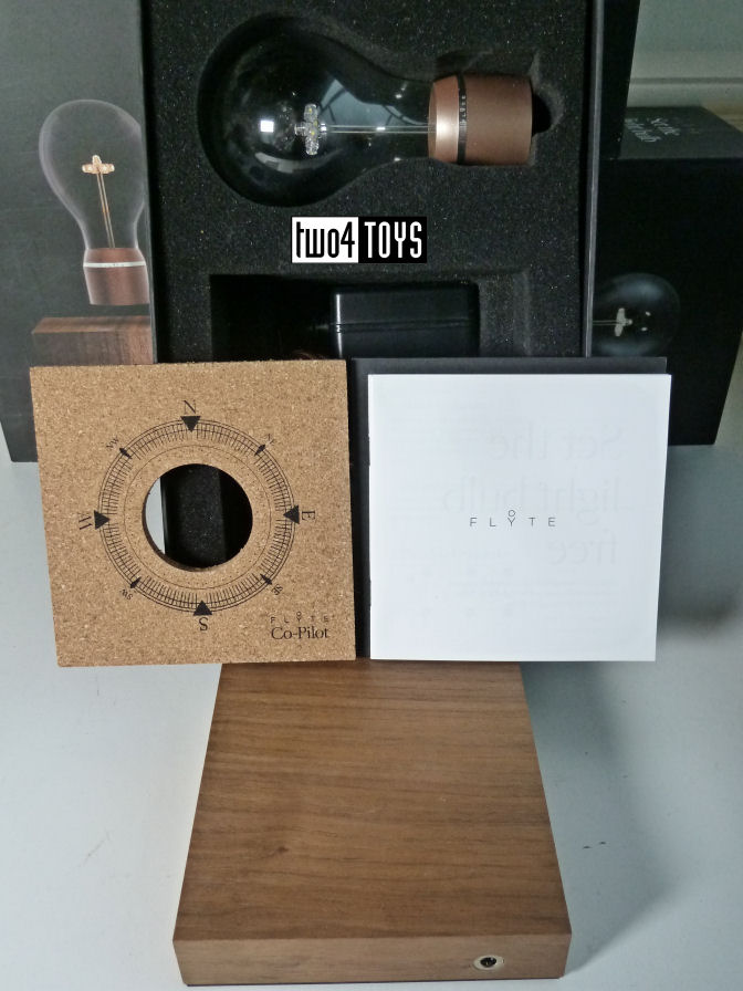 https://www.two4toys.com/images/details/Flyte_BUCKMINSTER_02.jpg