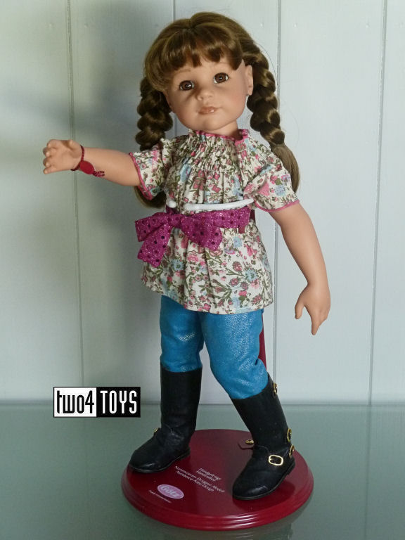 https://www.two4toys.com/images/details/Gotz_Doll_Stand_Large5.jpg