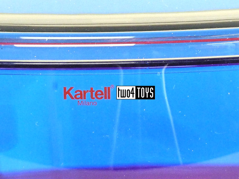 https://www.two4toys.com/images/details/Kartell_Shibuya_Vaas_smoke_blue_cherry_03.jpg