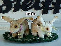 Steiff 006128 COTTON VELVET RABBITS ON FELT BASE SET 2021