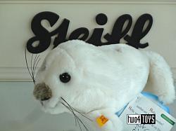 Steiff 090103 COSY FRIENDS HOWLER SEAL WHITE SOFT PLUSH 2006