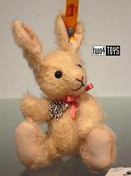 Steiff 040344 TINY RABBIT MOHAIR PENDANT 2017