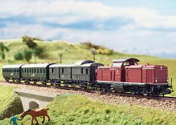 Minitrix 16124|18724 COMMUTOR SERVICE HAMBURG TRAIN SET 2024