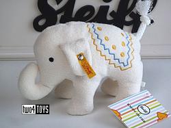 Steiff 242526 LITTLE ELEPHANT CREAM WHITE SOFT PLUSH 2022